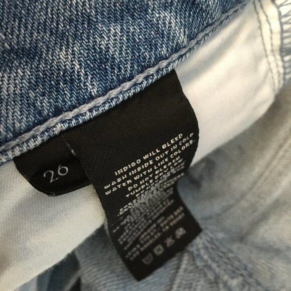 J Brand Selena Raw Hem Cropped Jeans Valley Wash Size 26 - Picture 8 of 10